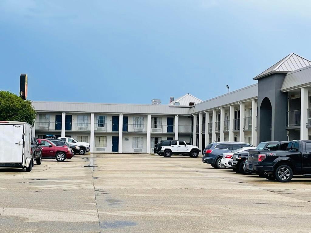 Super 8 By Wyndham New Iberia Exterior foto
