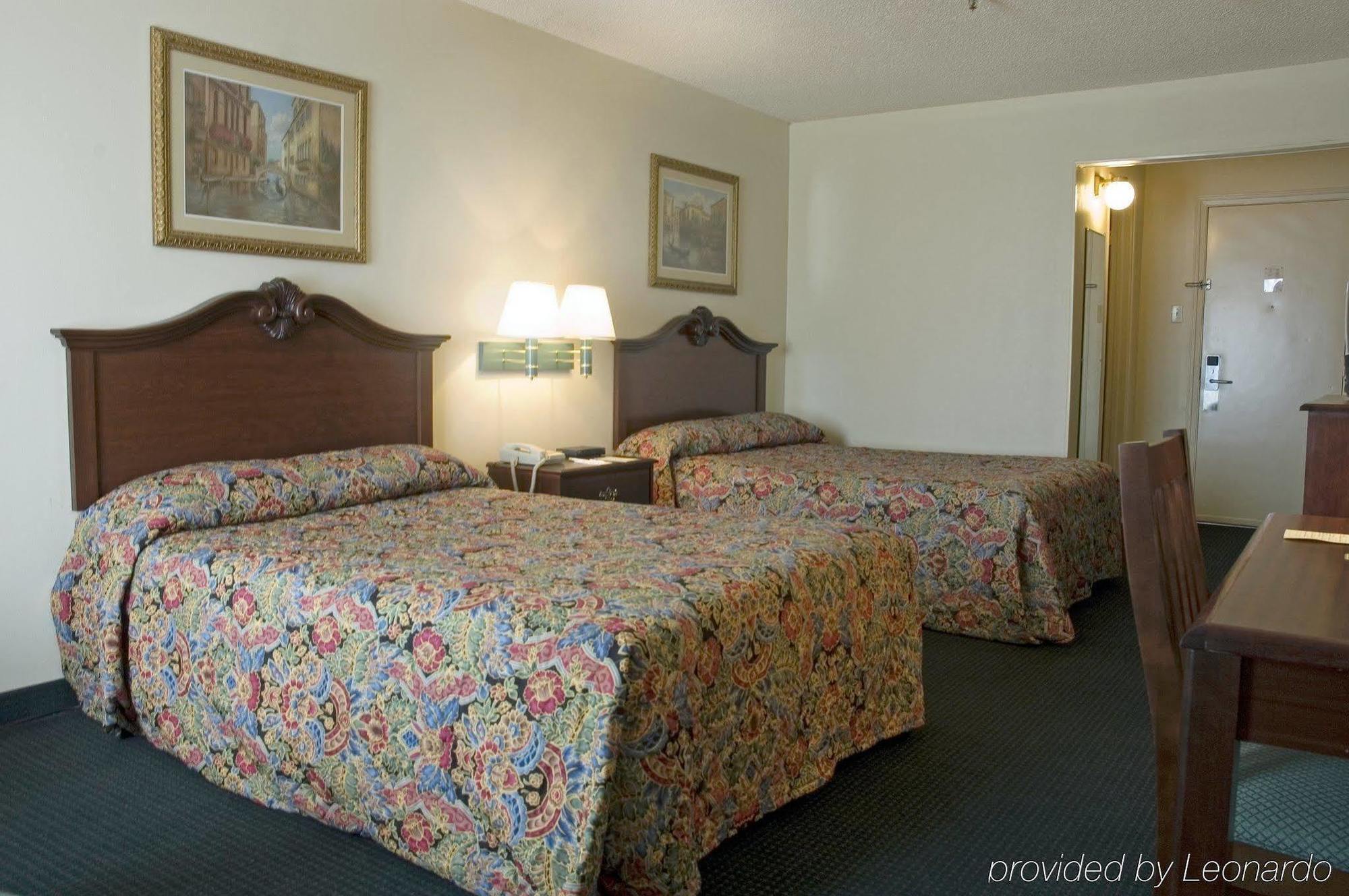 Super 8 By Wyndham New Iberia Quarto foto